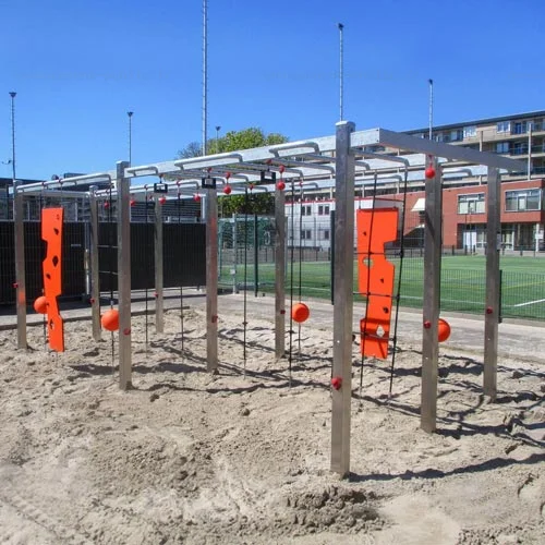 Structure de parcours d’obstacles extérieur